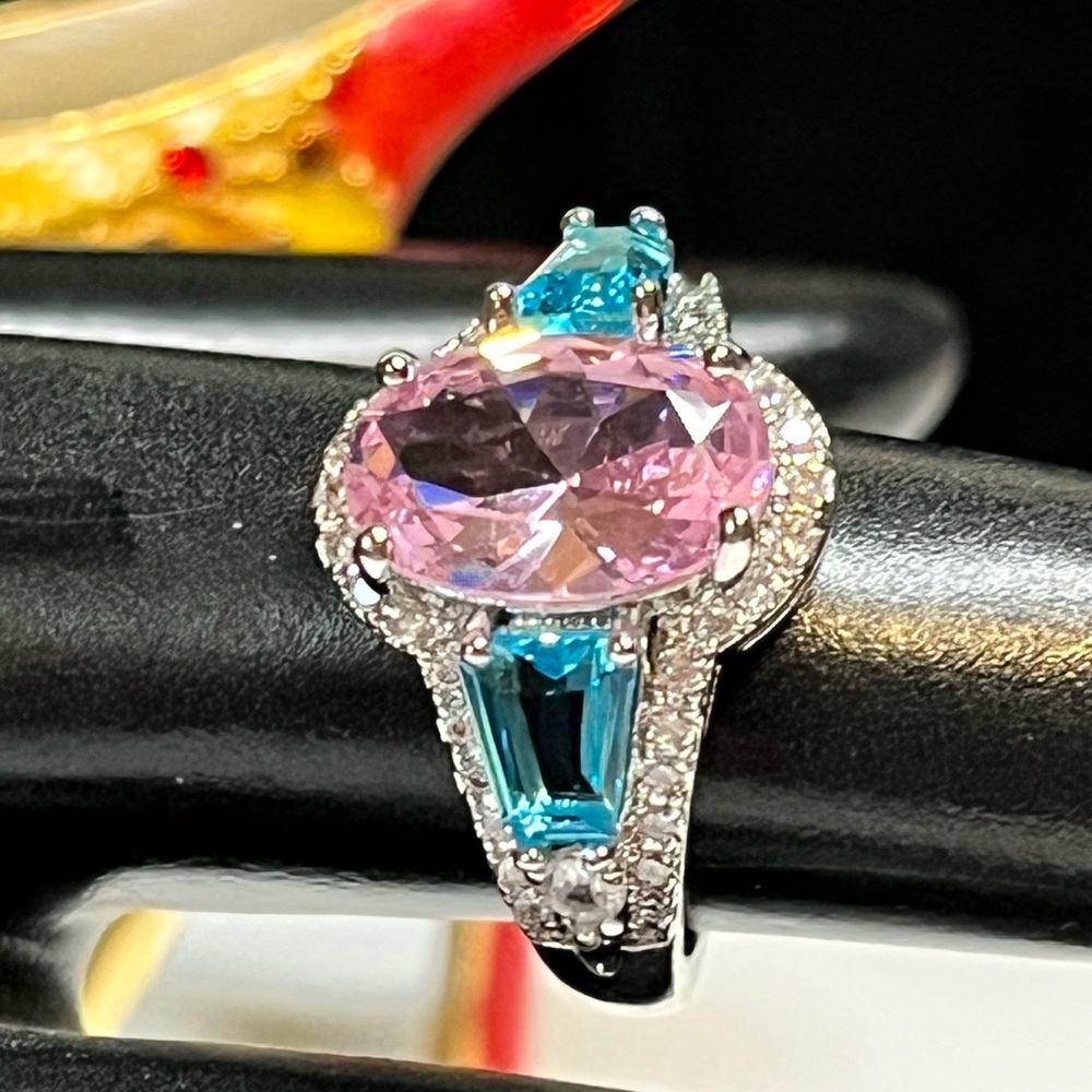 Pink and blue oval cut ring -ladies NWOT